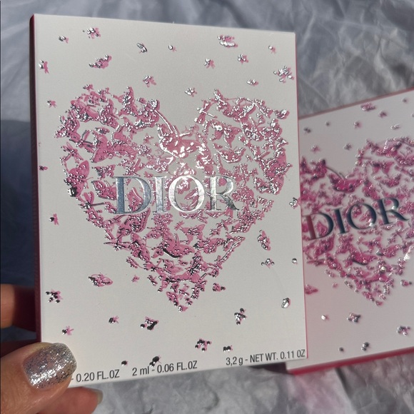 DIOR Gift Set Butterfly Heart Dior Lip Maximizer Lip Balm Limited Edition - Picture 3 of 8